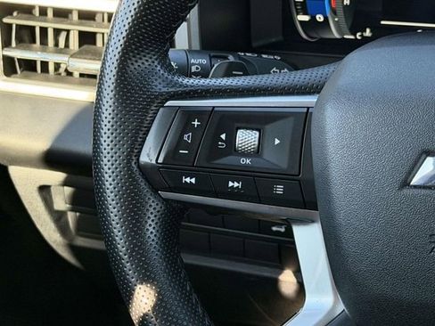 Used 2024 Mitsubishi Outlander SE image 21