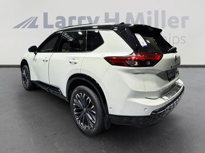 New 2026 Nissan Rogue Platinum w/ Tech Package