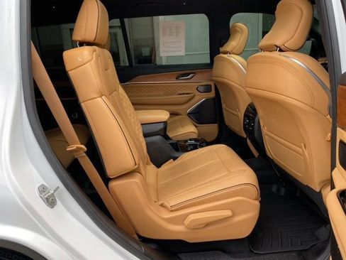 Used 2025 Jeep Grand Cherokee L Summit AWD/4WD image 25