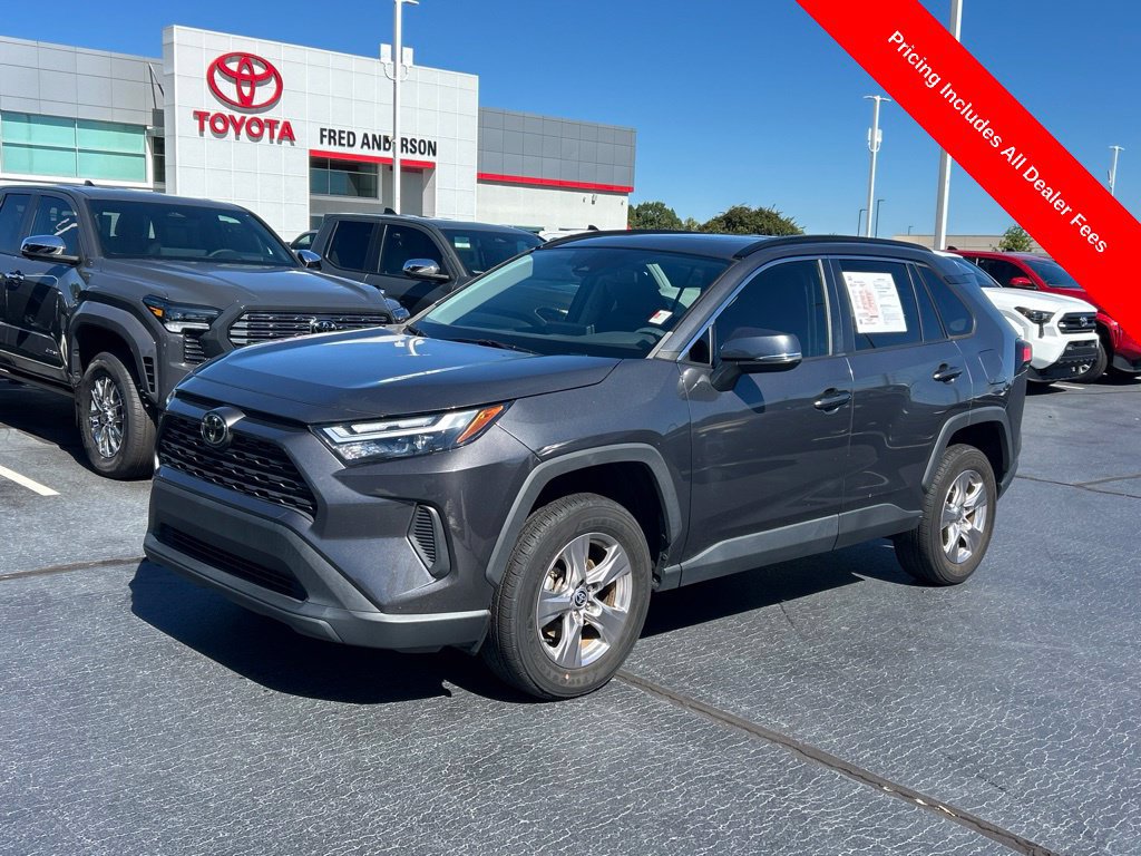 Used 2023 Toyota RAV4 XLE w/ Convenience Package FWD image 1
