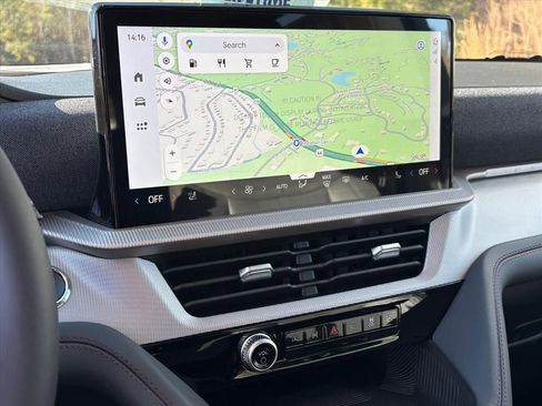 New 2026 Ford Explorer Active w/ Active Comfort Package image 7