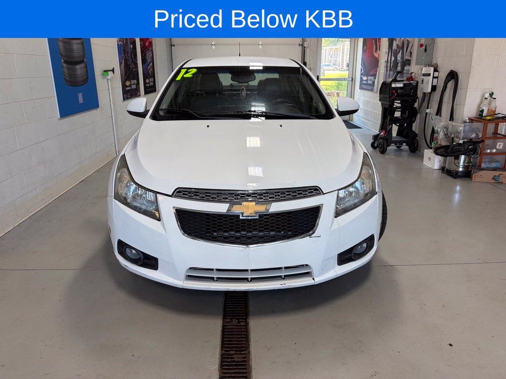 Used 2012 Chevrolet Cruze LTZ FWD image 3
