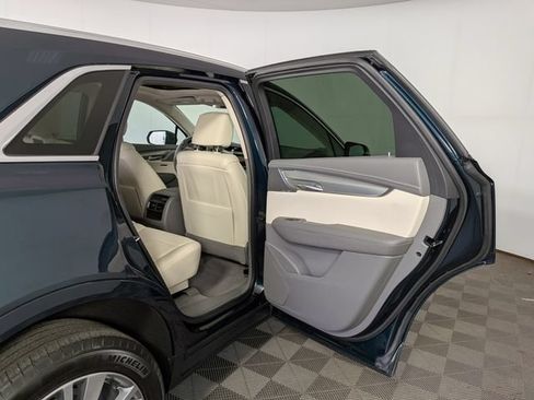 Certified 2024 Cadillac XT5 Premium Luxury AWD/4WD image 34