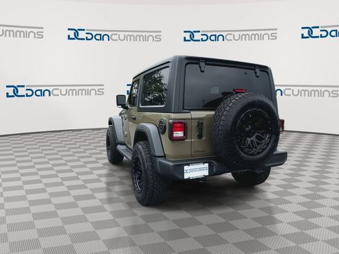 Used 2025 Jeep Wrangler Sport AWD/4WD image 6