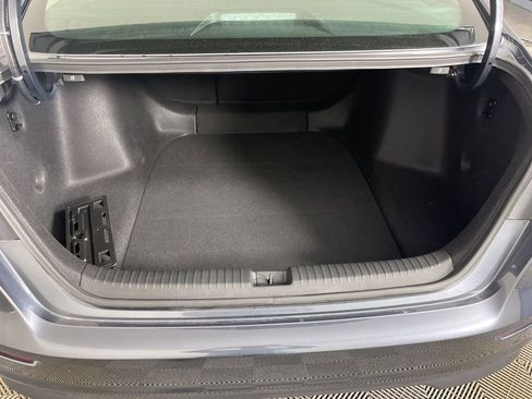 Certified 2025 Honda Accord SE image 9