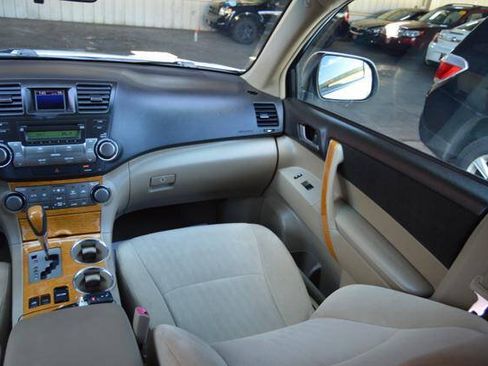 Used 2010 Toyota Highlander 4WD Hybrid w/ Extra Value Pkg 2 image 57
