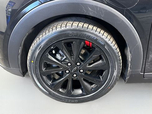 Used 2023 Chevrolet Bolt EUV Premier w/ Redline Edition image 38