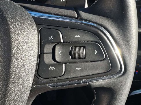 Used 2023 Buick Envision Essence image 20