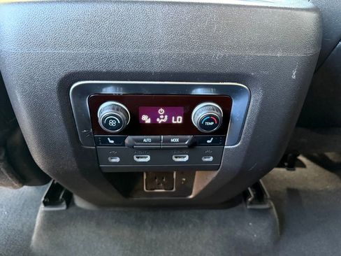 Used 2021 Chevrolet Suburban RST w/ Luxury Package image 28