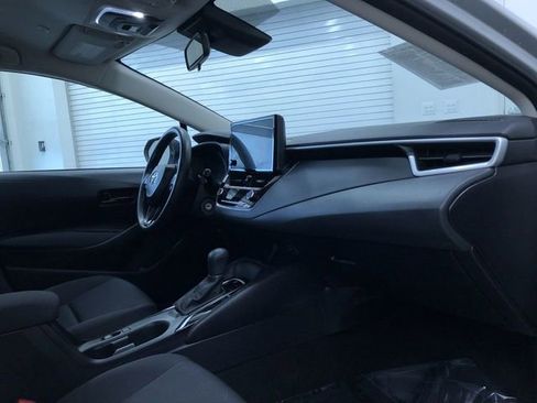 Used 2025 Toyota Corolla LE image 22