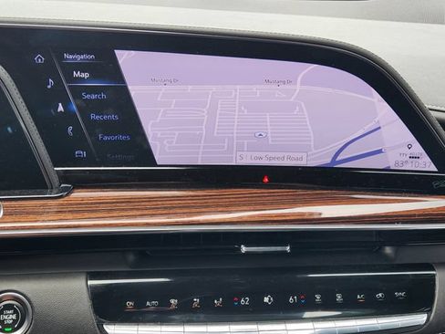 Used 2022 Cadillac Escalade Luxury RWD image 14