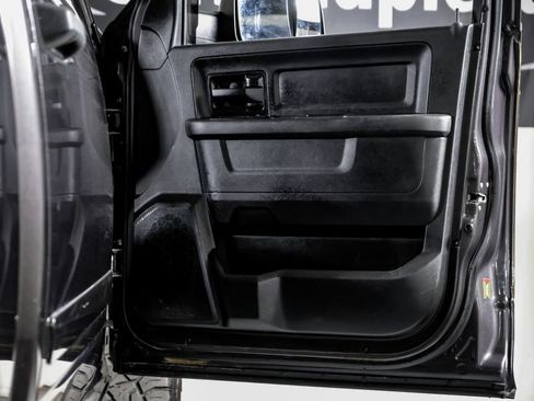 Used 2018 RAM 2500 Tradesman w/ Chrome Appearance Group AWD/4WD image 33