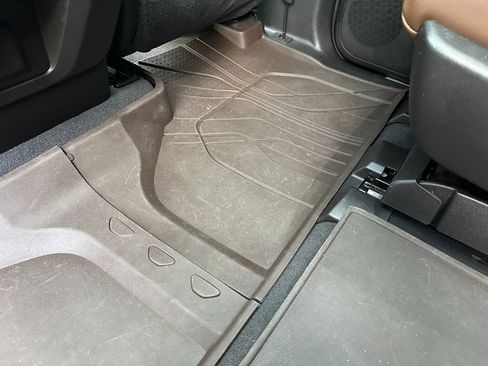 Used 2021 Chevrolet Suburban High Country image 20