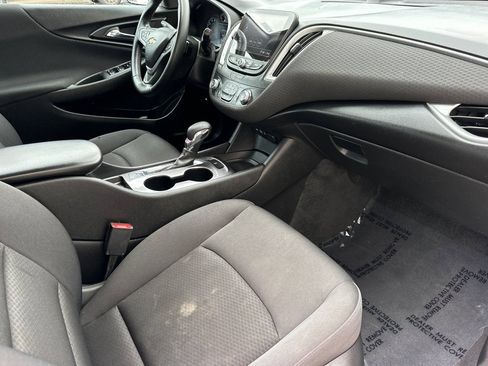 Used 2023 Chevrolet Malibu RS w/ LPO, Floor Liner Package FWD image 19