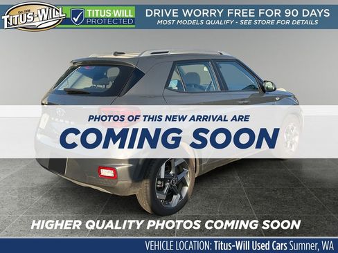 Used 2025 Hyundai Venue SEL image 4