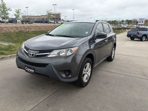 Used 2013 Toyota RAV4 LE FWD image 5