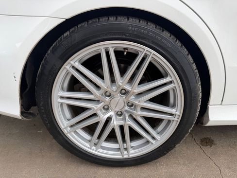 Used 2014 Mercedes-Benz E 350 Sedan image 27