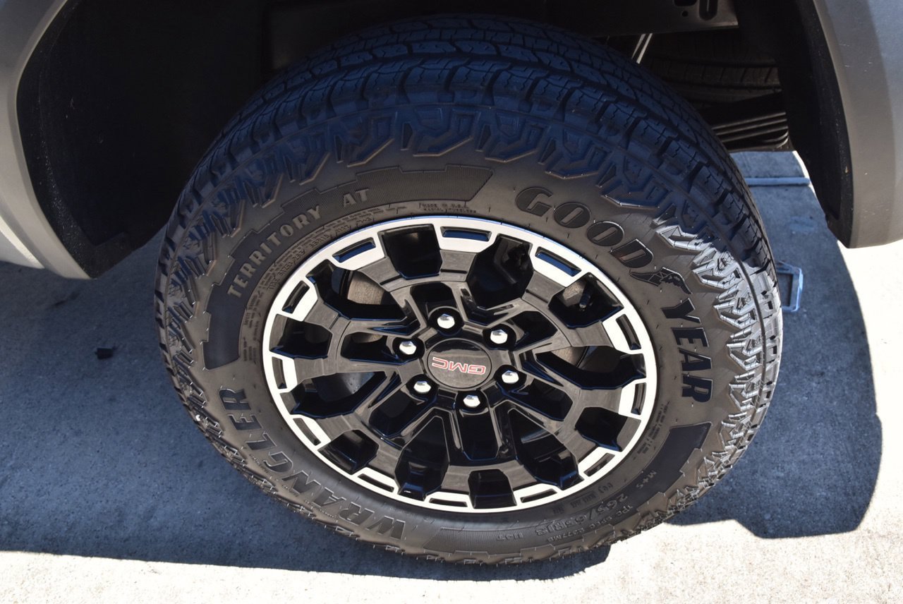 Used 2026 GMC Canyon AT4 AWD/4WD image 11