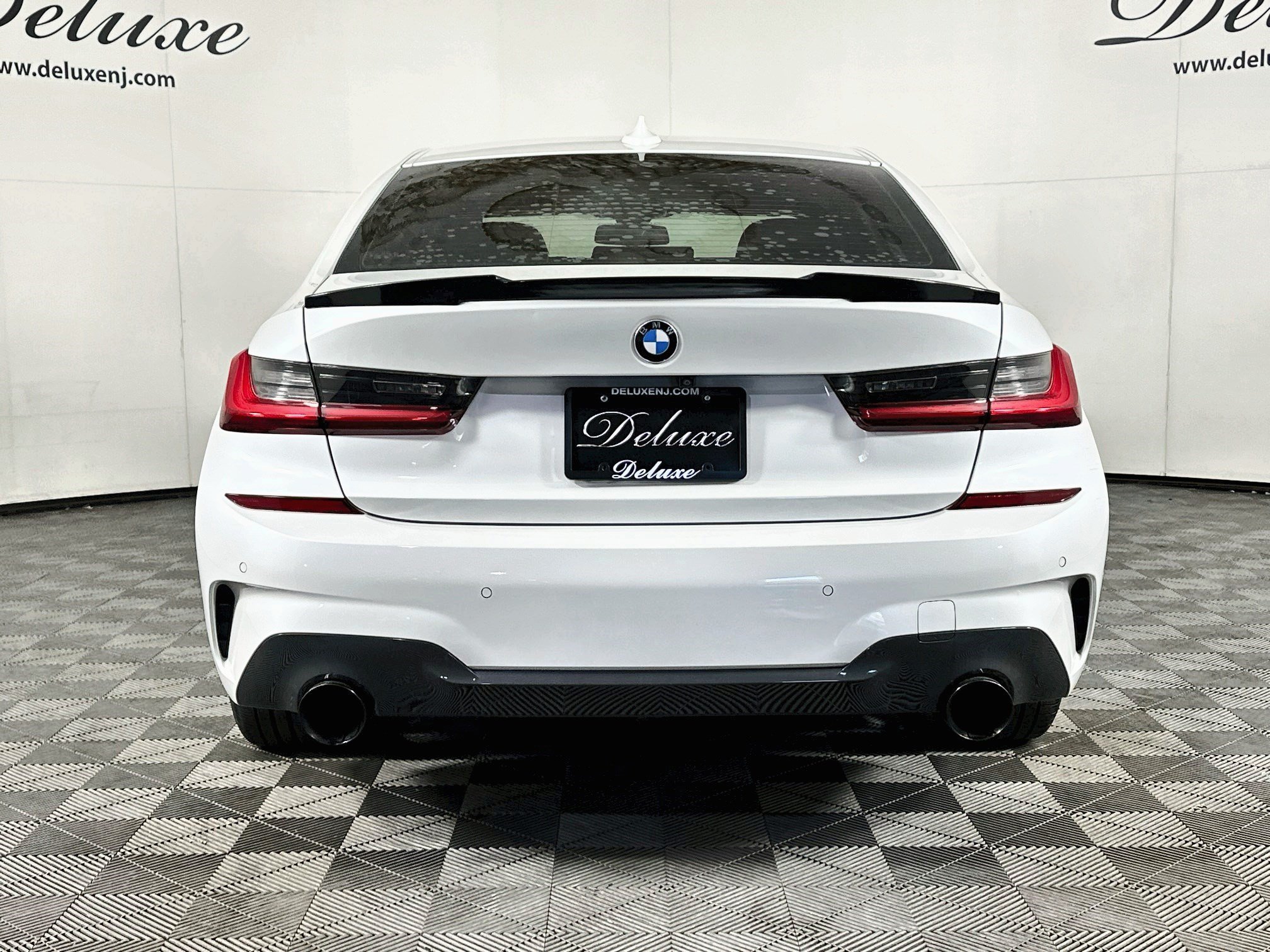 Used 2021 BMW 330i xDrive Sedan w/ M Sport Package AWD/4WD image 5