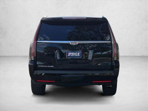 Used 2020 Cadillac Escalade 2WD image 7