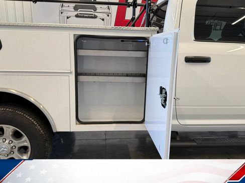 New 2026 RAM 3500 Tradesman w/ Chrome Appearance Group A AWD/4WD image 8