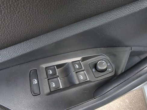 Used 2024 Volkswagen Jetta SE image 26