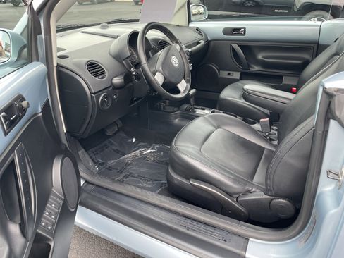 Used 2009 Volkswagen Beetle S image 20