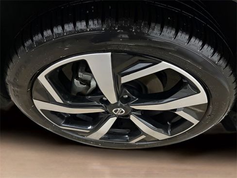 Used 2022 Nissan Rogue Sport SL image 24