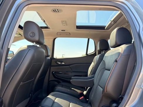 Used 2022 GMC Acadia AT4 w/ Technology Package AWD/4WD image 13