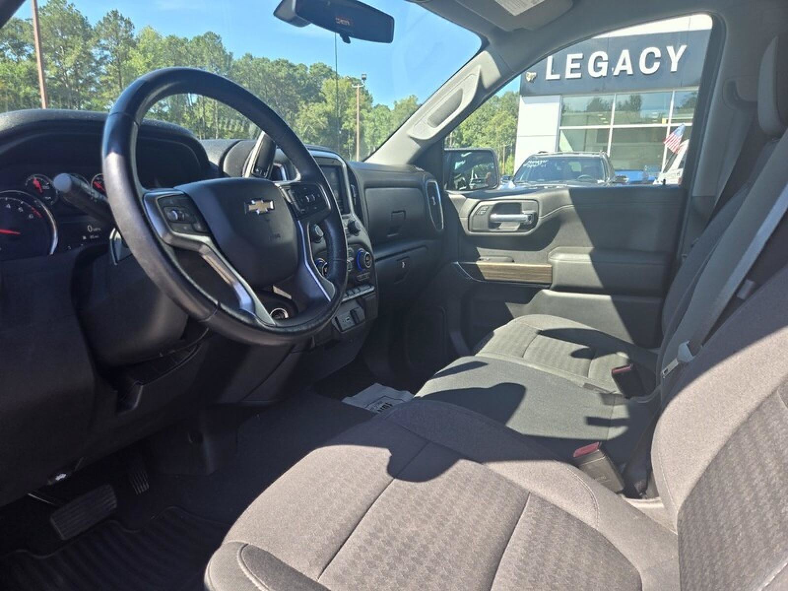 Used 2020 Chevrolet Silverado 1500 LT w/ All-Star Edition AWD/4WD image 16