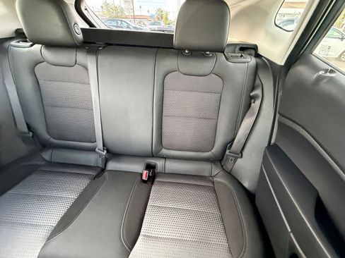 Used 2025 Chevrolet Trax LT image 35