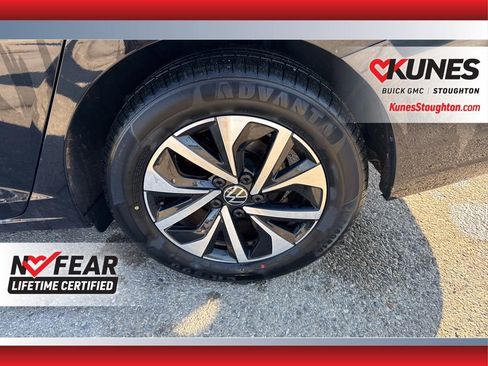 Used 2024 Volkswagen Jetta S image 17