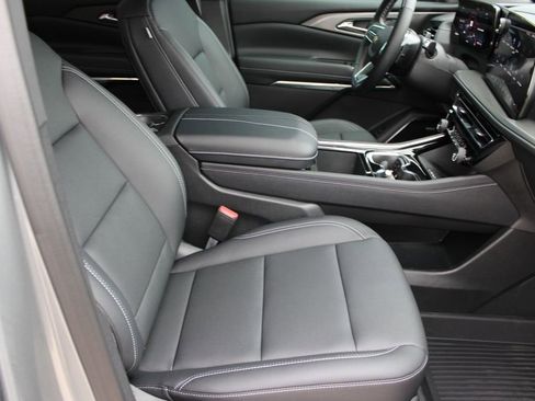 New 2026 Chevrolet Traverse LT w/ Enhanced Driving Package image 19