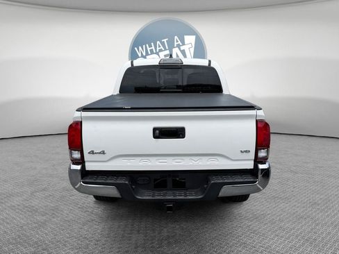 Certified 2019 Toyota Tacoma SR5 AWD/4WD image 5