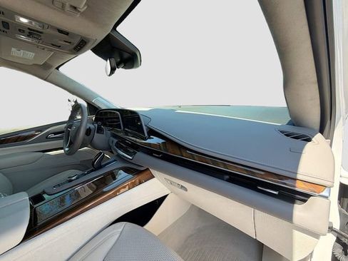 Used 2024 Cadillac Escalade Sport Platinum w/ Heavy-Duty Trailer Package image 15