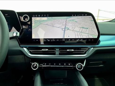 New 2026 Chevrolet Equinox EV LT image 11