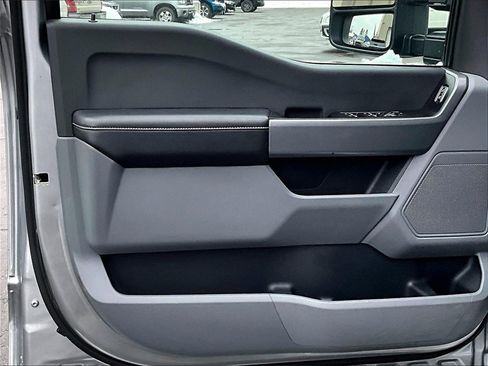 Used 2022 Ford F150 XLT w/ XTR Package image 9