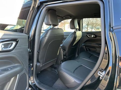 New 2026 Jeep Compass Latitude image 20