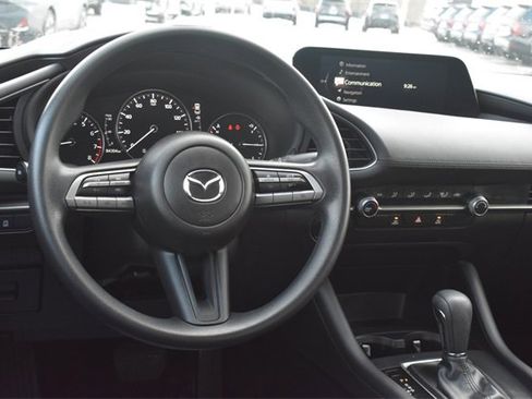 Used 2021 MAZDA MAZDA3 s image 17