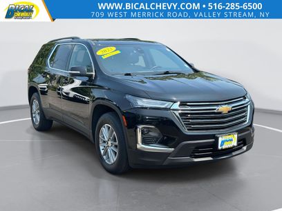 Used 2023 Chevrolet Traverse LT