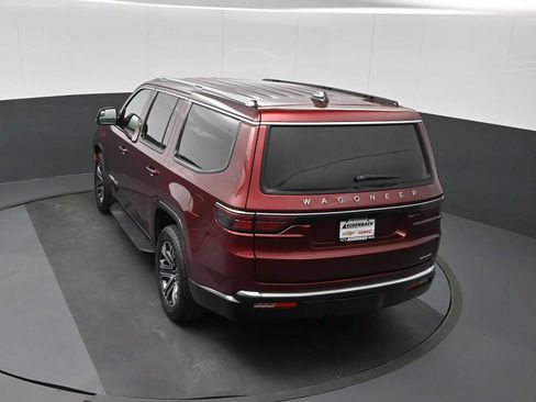 Used 2024 Jeep Wagoneer Series II w/ Flexible Seating Group AWD/4WD image 15