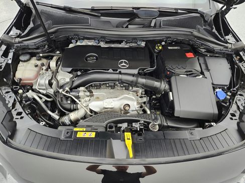 Used 2023 Mercedes-Benz GLA 250 4MATIC image 16