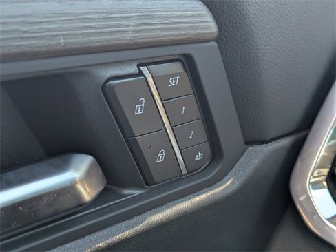 Certified 2025 GMC Acadia Denali w/ Super Cruise Package image 24