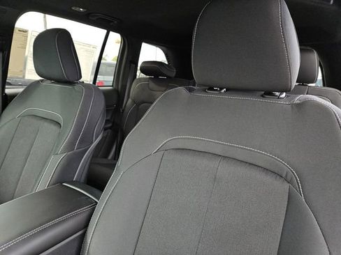 New 2025 Jeep Grand Cherokee Laredo image 24