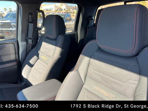 Used 2025 Nissan Frontier PRO-X image 16