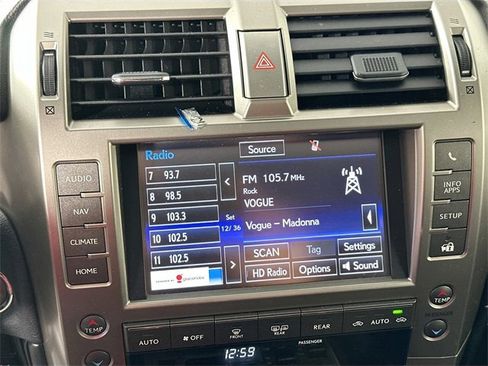 Used 2017 Lexus GX 460 image 14