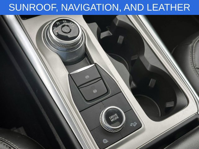 Used 2022 Ford Explorer XLT w/ Equipment Group 202A AWD/4WD image 25