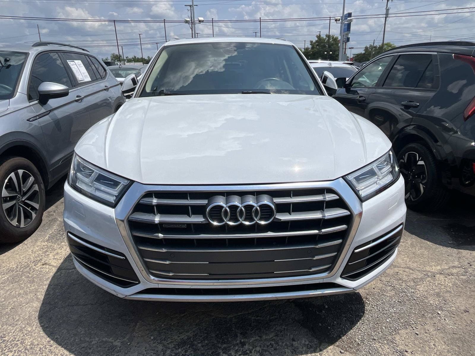 Used 2019 Audi Q5 2.0T Premium Plus w/ Premium Plus Package AWD/4WD image 2