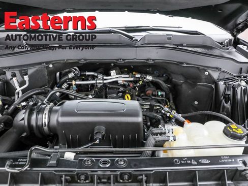 Used 2022 Ford Explorer XLT image 7