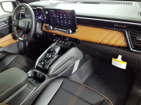 New 2026 GMC Canyon AT4 image 12